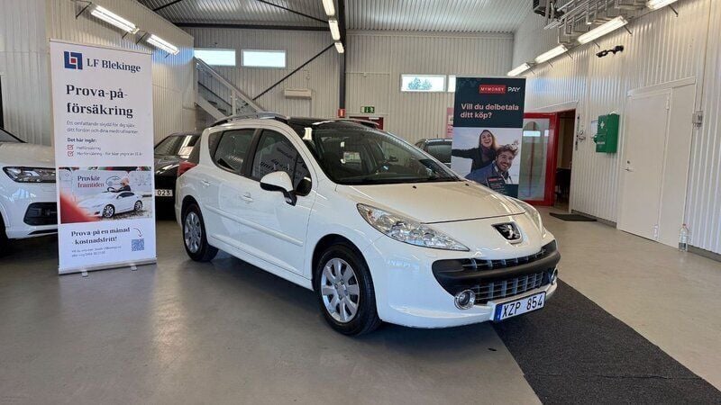 Ljusbrun (brun) Begagnad 2008 Peugeot 207 Kombi | 59 900 kr (Lite dyr) - Bild 1/4