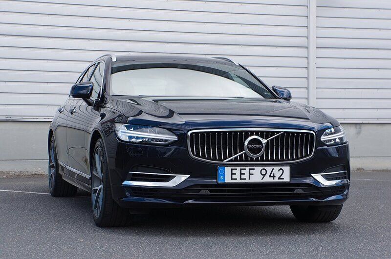 M.blåmetallic Begagnad 2018 Volvo V90 Inscription Kombi | 399 500 kr (Dyr) - Bild 1/4