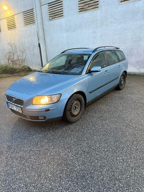 Begagnad 2006 Volvo V50 Kombi | 18 499 kr (Bra pris) - Bild 1/4