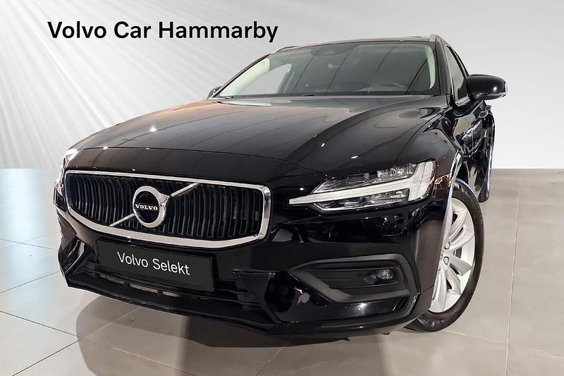 Svart Begagnad 2020 Volvo V60 Momentum Kombi | 294 900 kr (Superpris) - Bild 1/3