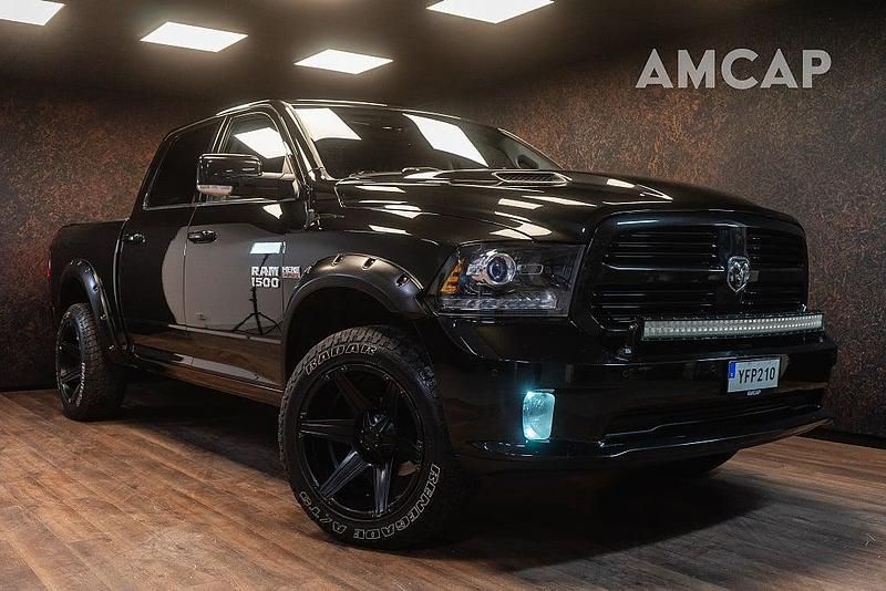 Svart Begagnad 2017 Dodge Ram Pickup | 449 500 kr (Dyr) - Bild 1/4