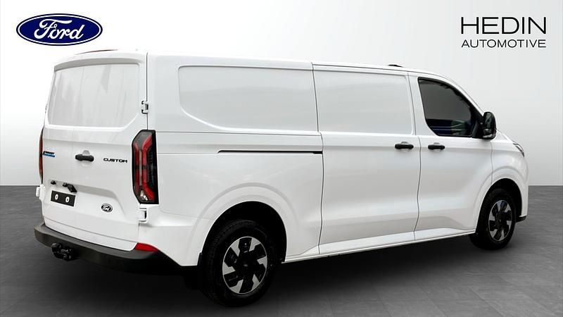 Begagnad Ford E-Transit Trend 100 kW (136 HK) 2025 Vit Van
