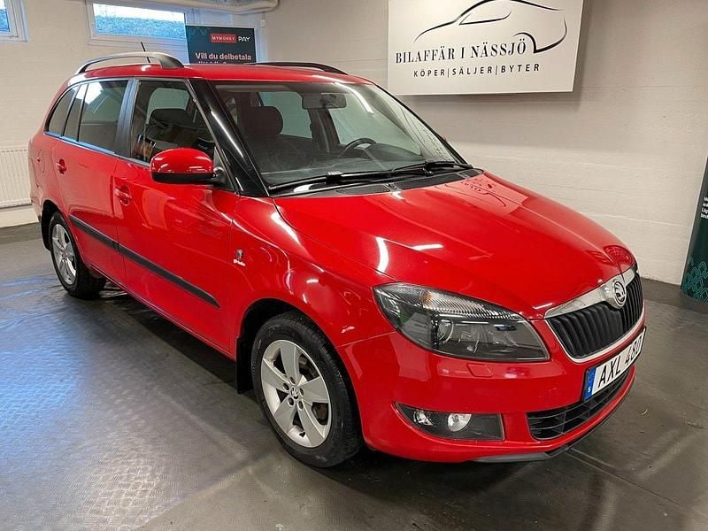 Röd Begagnad 2014 Skoda Fabia Ambiente Kombi | 46 900 kr (Marknadspris) - Bild 1/4