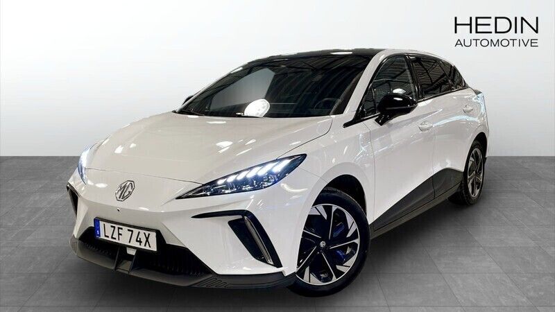 Vit (white) Begagnad 2022 MG MG4 EV Halvkombi | 274 900 kr - Bild 1/4