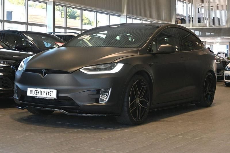 Blå Begagnad 2020 Tesla Model X Performance SUV | 539 000 kr (Marknadspris) - Bild 1/4