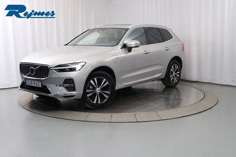 Silver dawn metallic Begagnad 2025 Volvo XC60 Core SUV | 489 900 kr (Superpris) - Bild 1/4