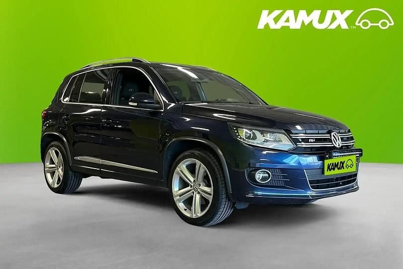 Blå Begagnad 2015 VW Tiguan R-line SUV | 154 500 kr (Marknadspris) - Bild 1/4