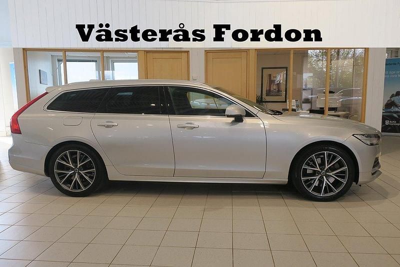Silver Begagnad 2019 Volvo V90 Momentum Kombi | 287 900 kr (Lite dyr) - Bild 1/4