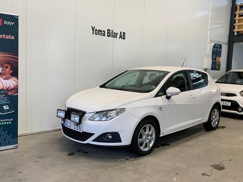 Vit Begagnad 2009 Seat Ibiza Style | 29 900 kr (Marknadspris) - Bild 1/4