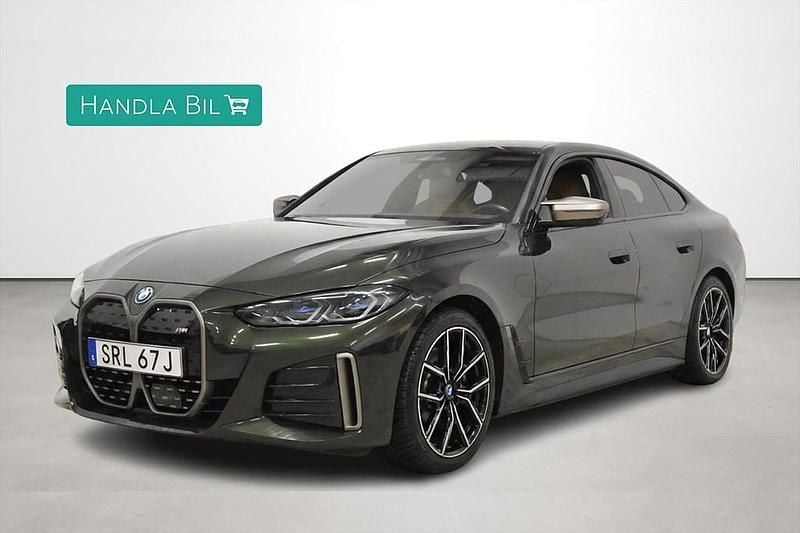 Grön Begagnad 2023 BMW i4 M Sport Sedan | 569 900 kr (Marknadspris) - Bild 1/4