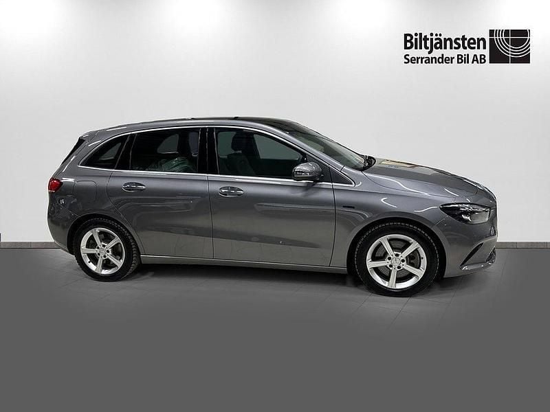 Begagnad Mercedes B250e 2021 Grå Minibuss