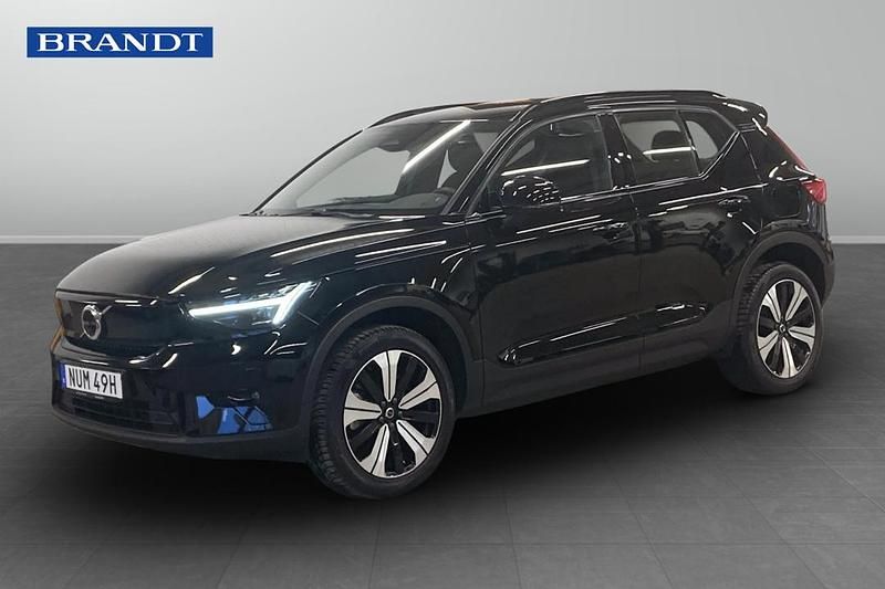 Begagnad Volvo XC40 Single Motor 175 kW (238 HK) 2023 Svart SUV