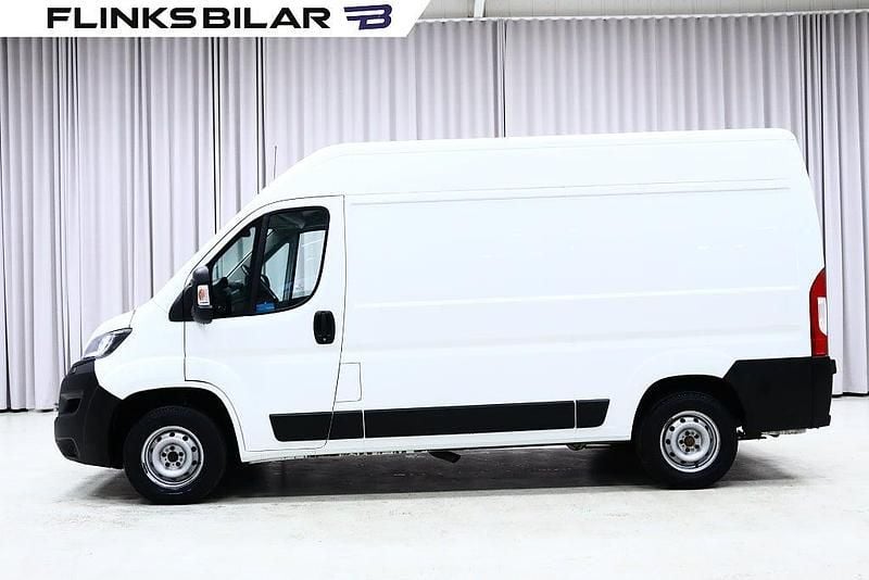 Vit Begagnad 2019 Peugeot Boxer Van | 149 900 kr (Marknadspris) - Bild 1/4