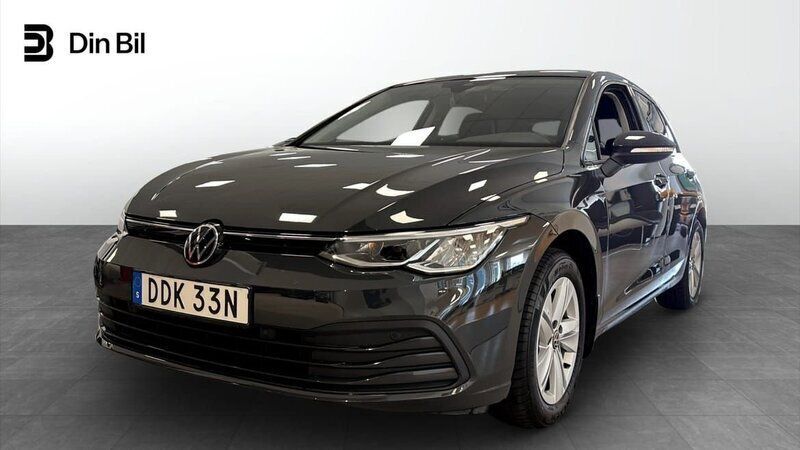 Grå Begagnad 2022 VW Golf VIII Halvkombi | 214 900 kr (Marknadspris) - Bild 1/4