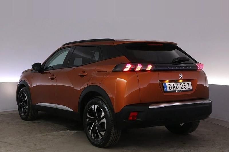 Begagnad Peugeot e-2008 Allure 100 kW (136 HK) 2022 Orange SUV