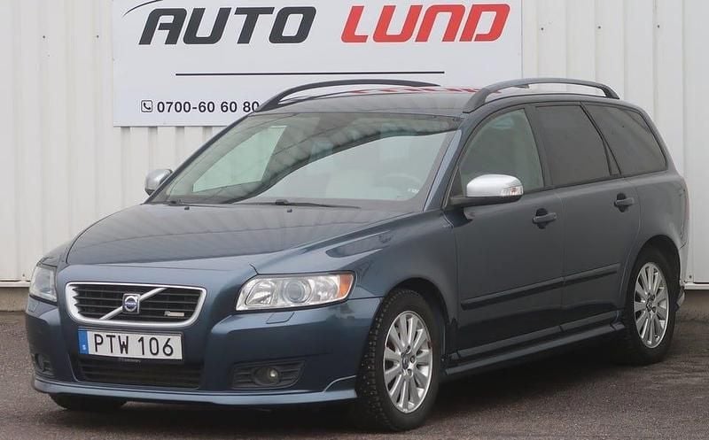 Begagnad Volvo V50 R-Design 136 HK (100 kW) 2009 Blåmetallic Kombi