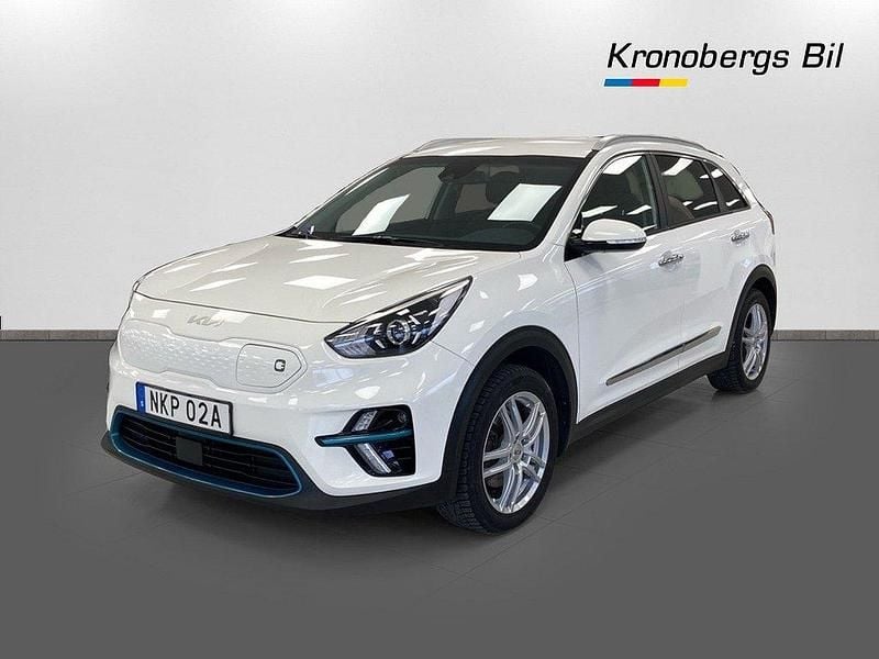 Vit Begagnad 2022 Kia e-Niro Advance SUV | 259 900 kr (Bra pris) - Bild 1/4