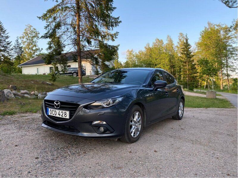 Grå Begagnad 2013 Mazda 3 Inclusive Halvkombi | 99 000 kr (Marknadspris) - Bild 1/4