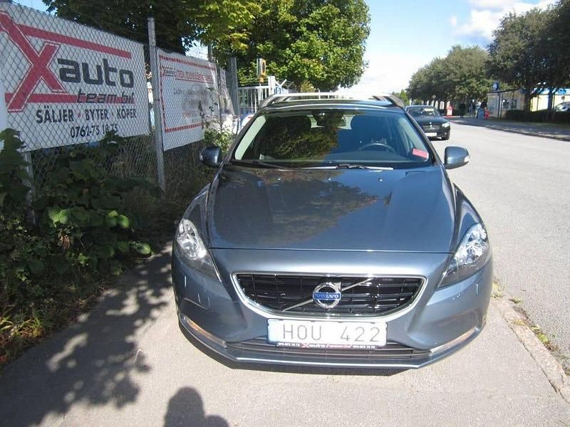 Begagnad Volvo V40 Kinetic 116 HK (85 kW) 2013 Blå Kombi