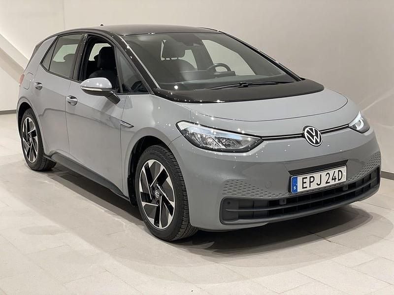 Moonstone grey black Begagnad 2023 VW ID.3 Pro Performance Halvkombi | 249 900 kr (Marknadspris) - Bild 1/3