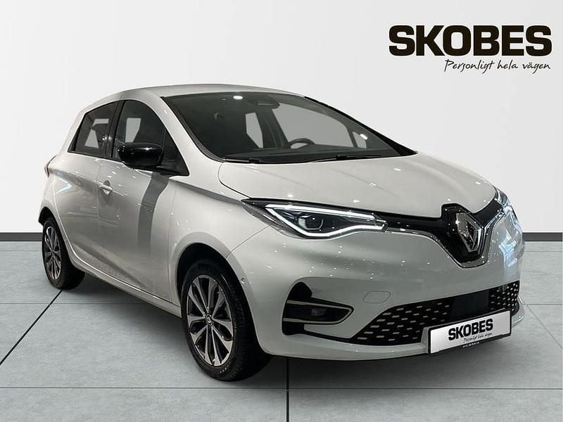 Vit Begagnad 2023 Renault Zoe Iconic Halvkombi | 229 400 kr (Lite dyr) - Bild 1/3