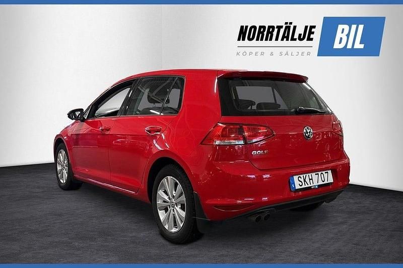 Begagnad VW Golf VII 125 HK (91 kW) 2014 Röd Halvkombi