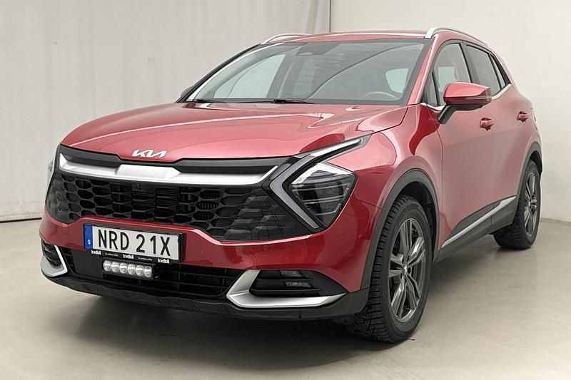 Röd Begagnad 2022 Kia Sportage 2 SUV | 319 900 kr (Superpris) - Bild 1/4