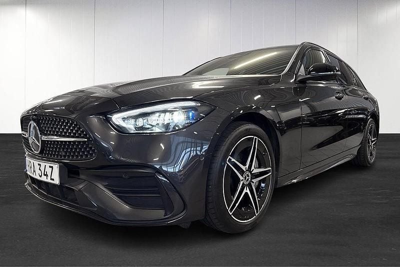 Grå Begagnad 2023 Mercedes C300e AMG line Kombi | 469 000 kr (Lite dyr) - Bild 1/4