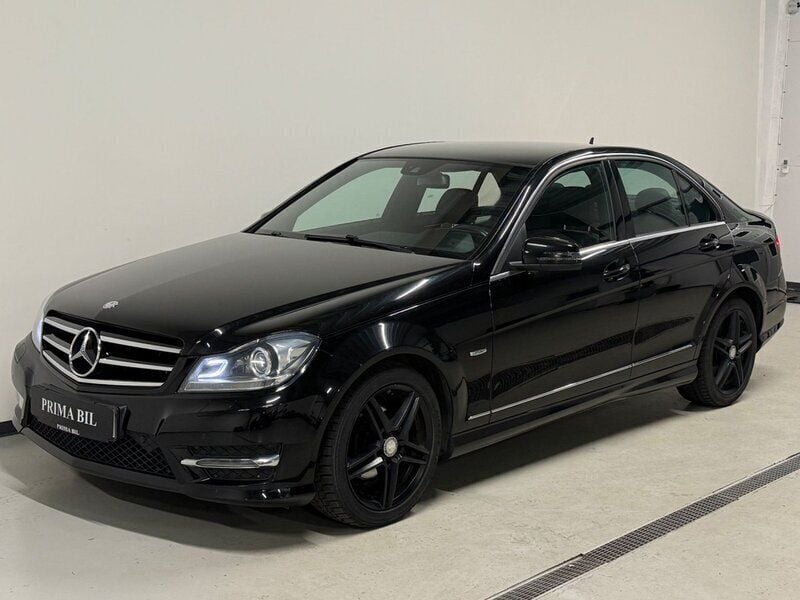 Svart Begagnad 2013 Mercedes C180 Sport Edition Sedan | 109 900 kr (Superpris) - Bild 1/2
