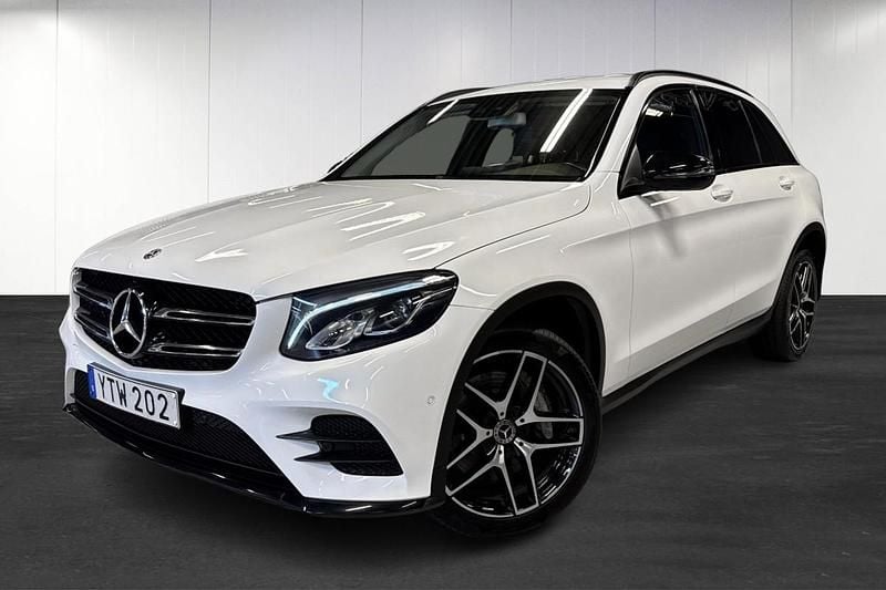 Vit (white) Begagnad 2019 Mercedes GLC220 Style SUV | 314 900 kr (Marknadspris) - Bild 1/4