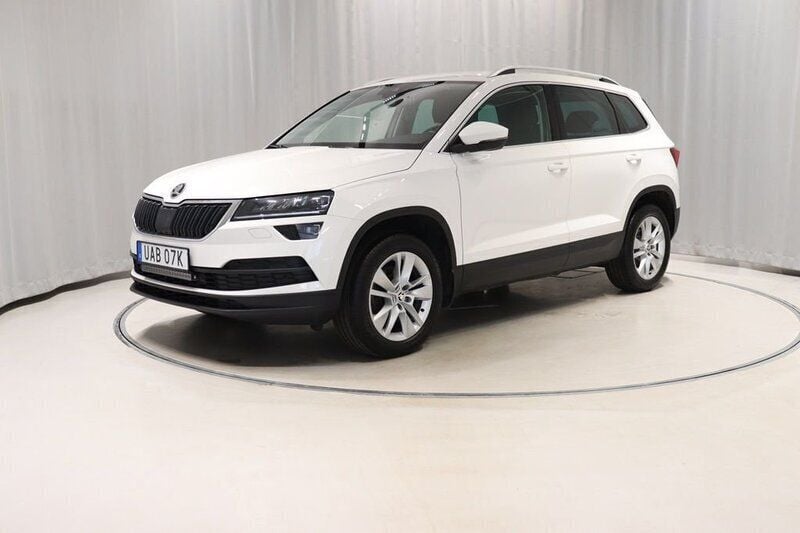 Vit Begagnad 2020 Skoda Karoq SUV | 214 900 kr (Bra pris) - Bild 1/4