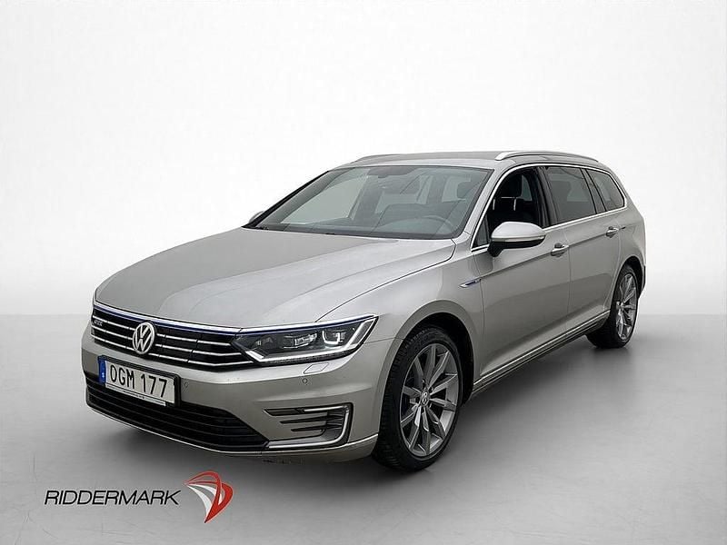 Begagnad VW Passat GTE 218 HK (160 kW) 2016 Silver Kombi