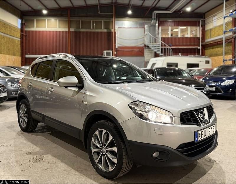 Begagnad Nissan Qashqai 360º 141 HK (103 kW) 2012 Silver SUV