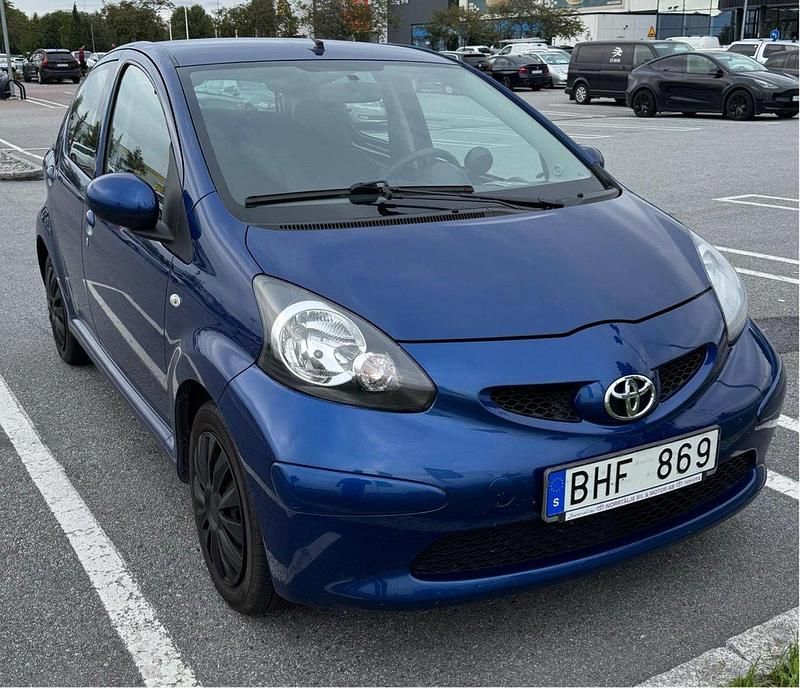 Blå Begagnad 2008 Toyota Aygo Halvkombi | 32 500 kr (Marknadspris) - Bild 1/3