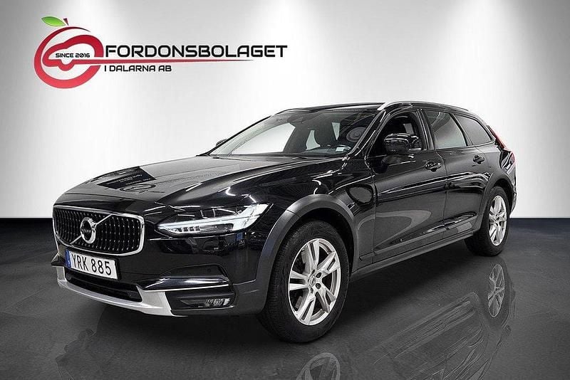 Svart Begagnad 2018 Volvo V90 CC Momentum Kombi | 259 800 kr (Marknadspris) - Bild 1/4