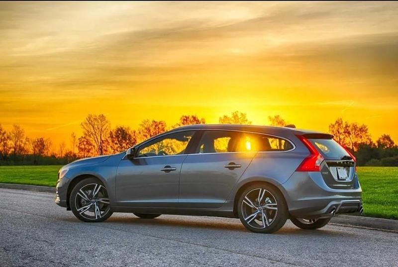 Begagnad 2016 Volvo V60 Kombi | 200 000 kr - Bild 1/1