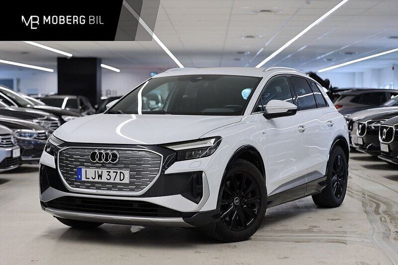 Vit Begagnad 2023 Audi Q4 e-tron S-Line SUV | 359 900 kr (Bra pris) - Bild 1/3