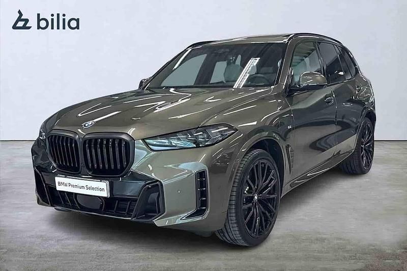 Grön Begagnad 2026 BMW X5 SUV | 1 169 900 kr - Bild 1/1