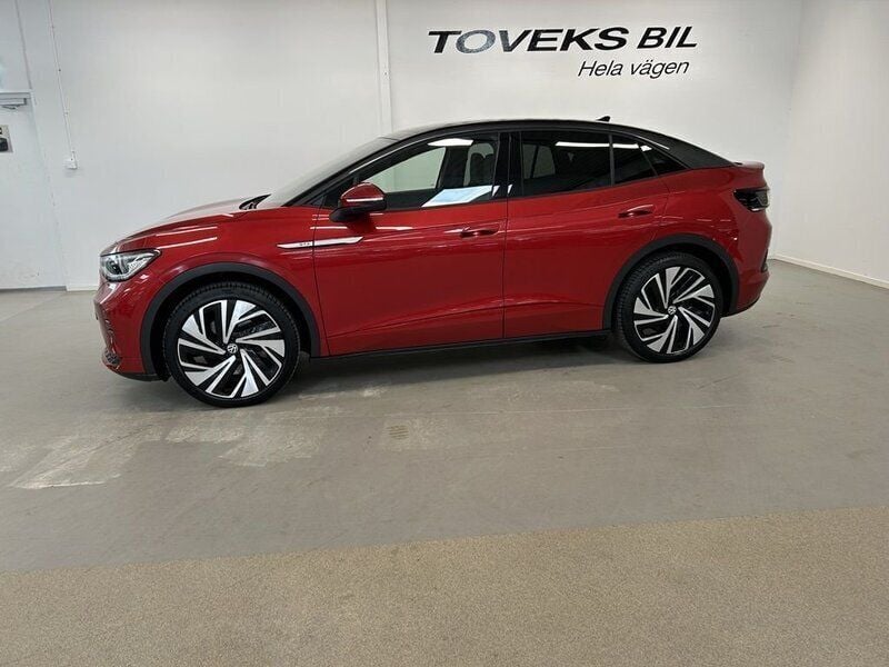 Mörkröd Begagnad 2022 VW ID.5 GTX SUV | 415 000 kr (Marknadspris) - Bild 1/4