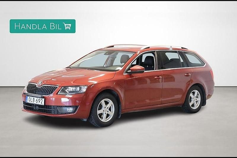 Röd Begagnad 2015 Skoda Octavia Kombi | 129 900 kr (Dyr) - Bild 1/4