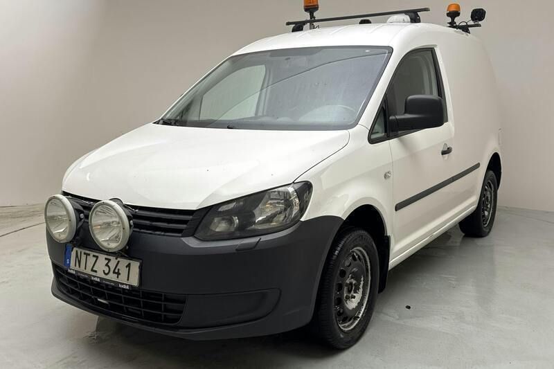 Vit Begagnad 2015 VW Caddy Minibuss | 100 000 kr - Bild 1/4