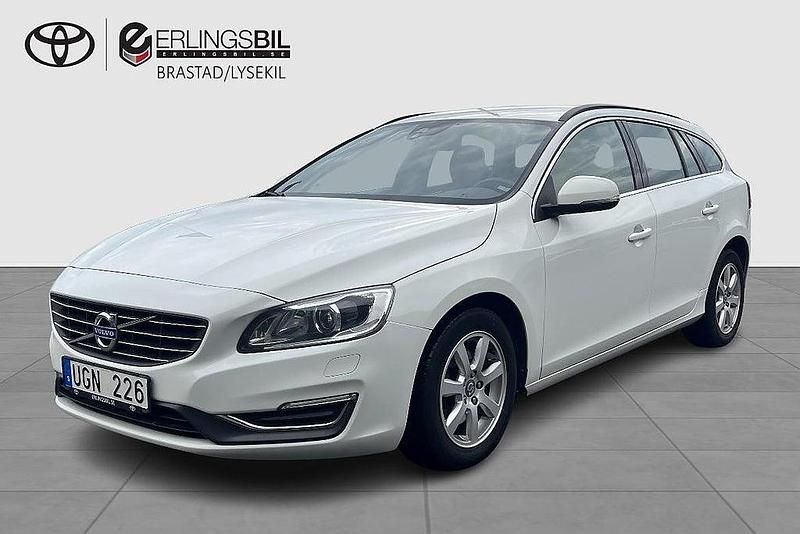 Vit Begagnad 2013 Volvo V60 Momentum Kombi | 119 000 kr (Marknadspris) - Bild 1/4