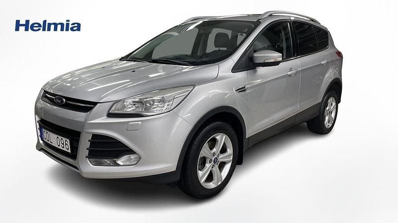 Grå Begagnad 2013 Ford Kuga Trend SUV | 119 000 kr (Marknadspris) - Bild 1/4
