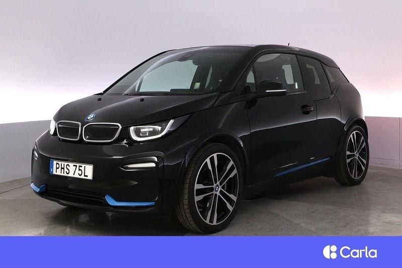 Svart Begagnad 2022 BMW i3 Comfort Edition Halvkombi | 239 900 kr (Superpris) - Bild 1/4