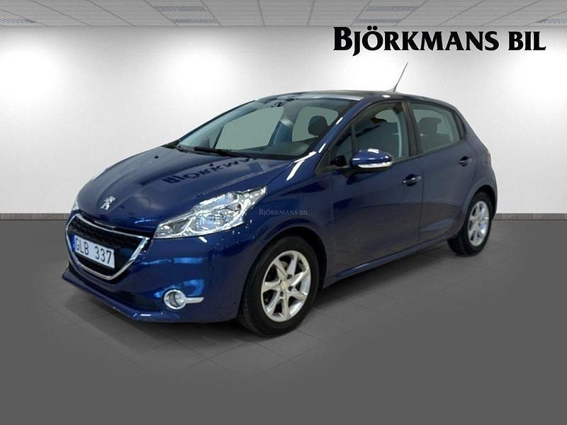 Mörkblå Begagnad 2013 Peugeot 208 Halvkombi | 79 000 kr (Marknadspris) - Bild 1/4