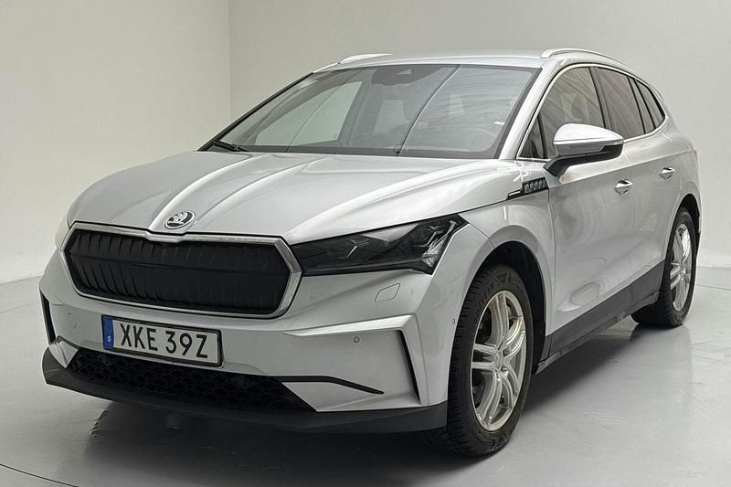 Silver Begagnad 2022 Skoda Enyaq iV SUV | 339 900 kr (Marknadspris) - Bild 1/4