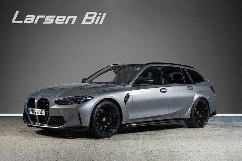 Grå Begagnad 2024 BMW M3 Competition Edition Kombi | 1 025 000 kr (Bra pris) - Bild 1/4