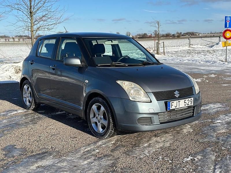 Begagnad Suzuki Swift 92 HK (67 kW) 2007 Grå