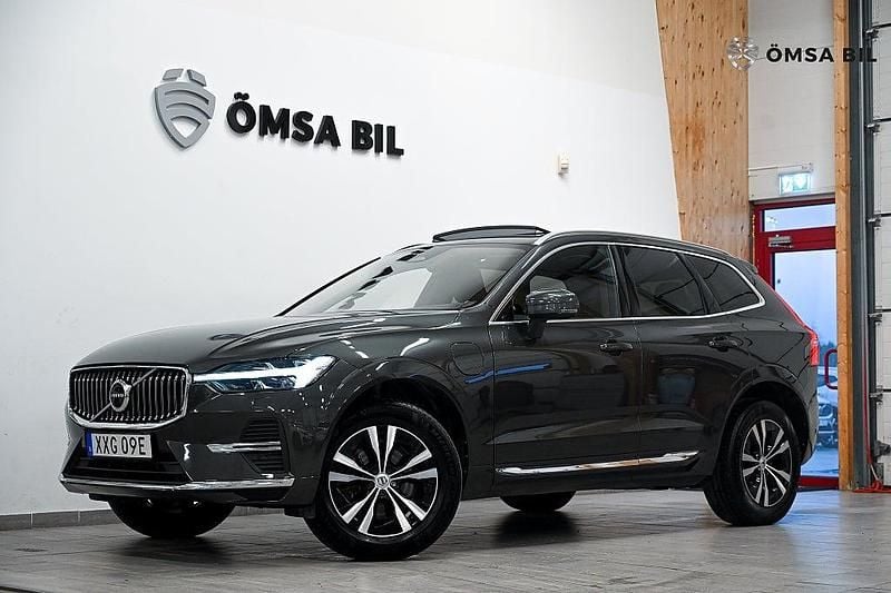 Mörkgrå Begagnad 2022 Volvo XC60 SE SUV | 324 800 kr (Superpris) - Bild 1/4