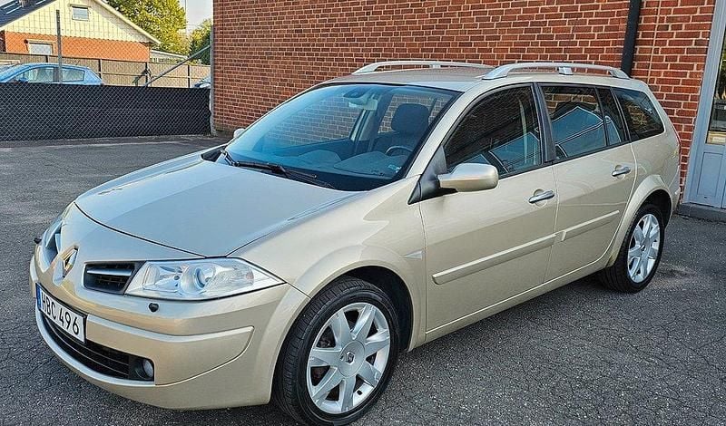 Ljusbrun Begagnad 2008 Renault Mégane GrandTour Kombi | 69 900 kr - Bild 1/4